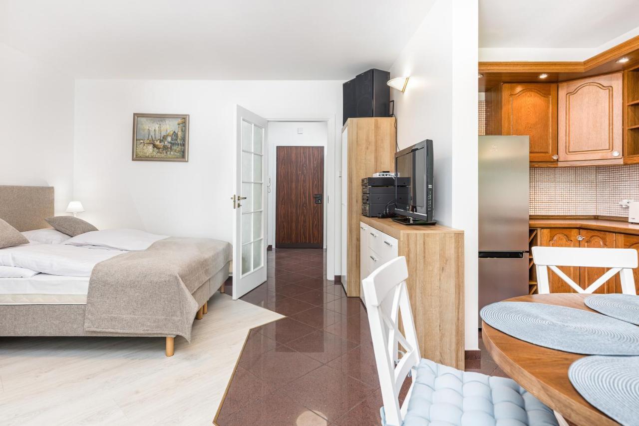 Jantar Apartamenty -Port Kolobrzeg- Westerplatte Z Garazem Exteriör bild